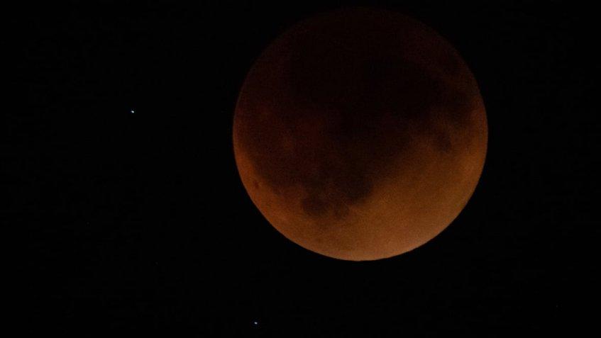 Así se vivió el eclipse de Luna en Caracas