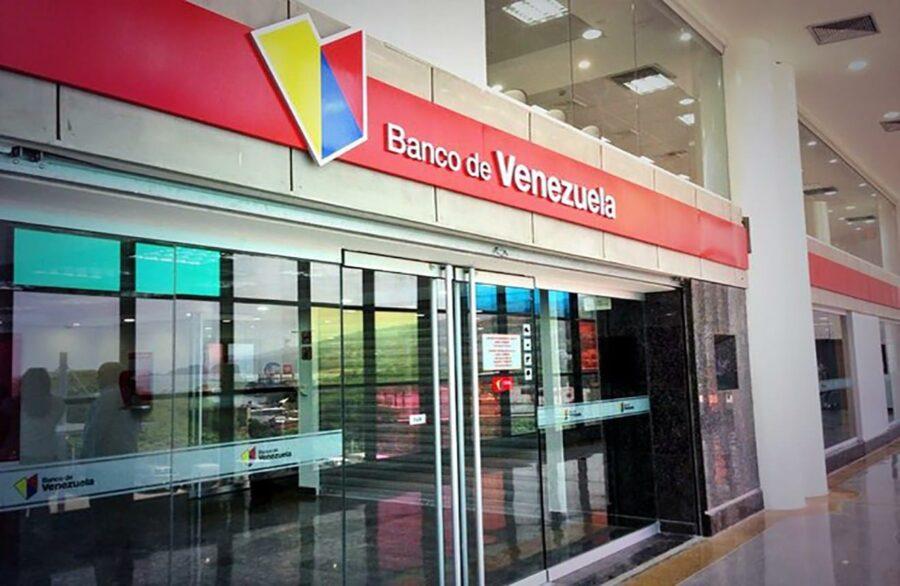 Banco de Venezuela aumentó el monto mínimo para retirar dólares por taquilla