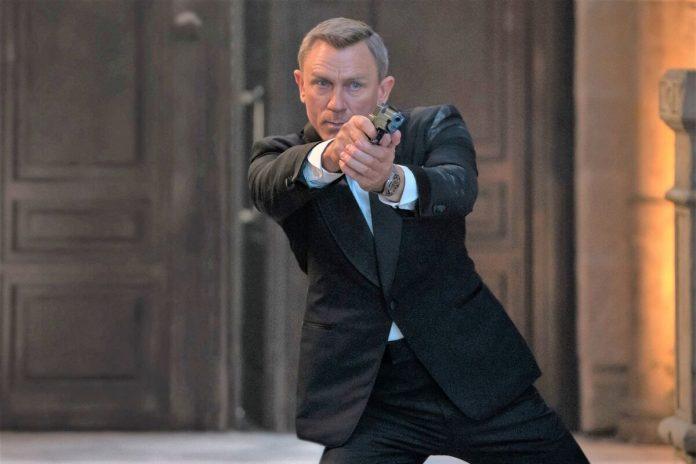Daniel Craig recibió de Isabel II la misma condecoración que tiene James Bond
