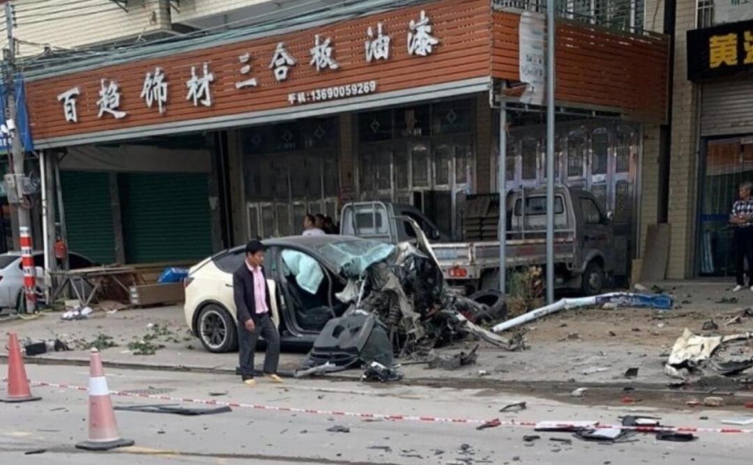 Un Tesla ha causado un accidente mortal en China