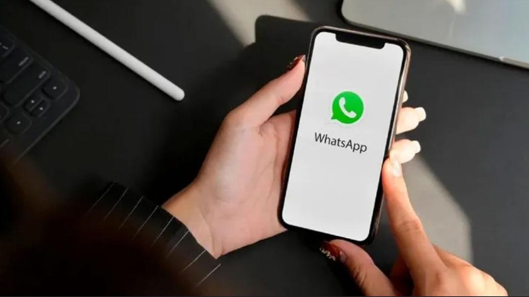 Whatsapp te permitirá agregar contexto a los mensajes reenviados